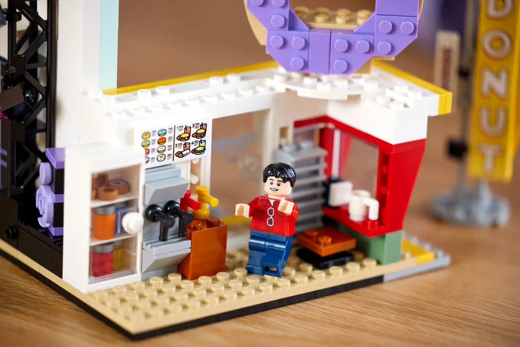 LEGO Ideas #047 - BTS Dynamite Building Toy (21339)