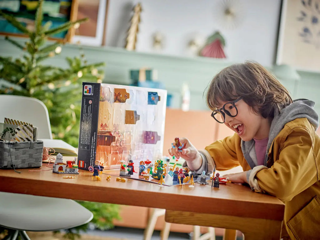 LEGO Marvel (2023 Christmas Holiday) Avengers Advent Calendar - 24 Building Toys (76267) LOW STOCK
