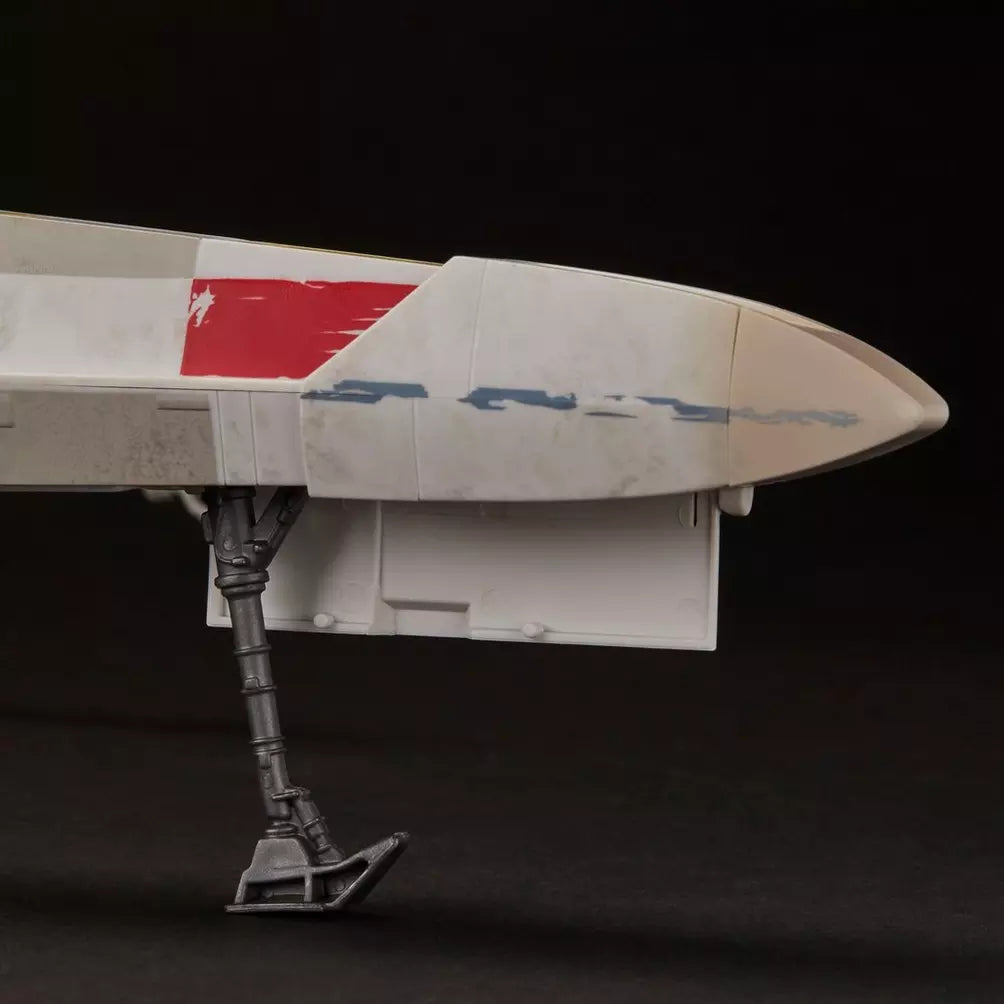 Star Wars: The Vintage Collection - Luke Skywalker’s (Red 5) X-Wing Fighter Vehicle (E6137)