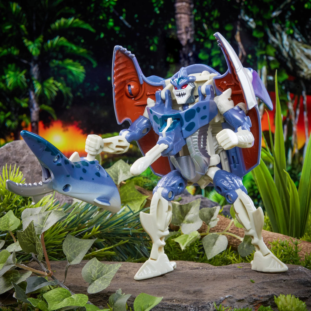Transformers: Beast Wars - Deluxe Maximal Cybershark Exclusive Action Figure (F4219) LOW STOCK