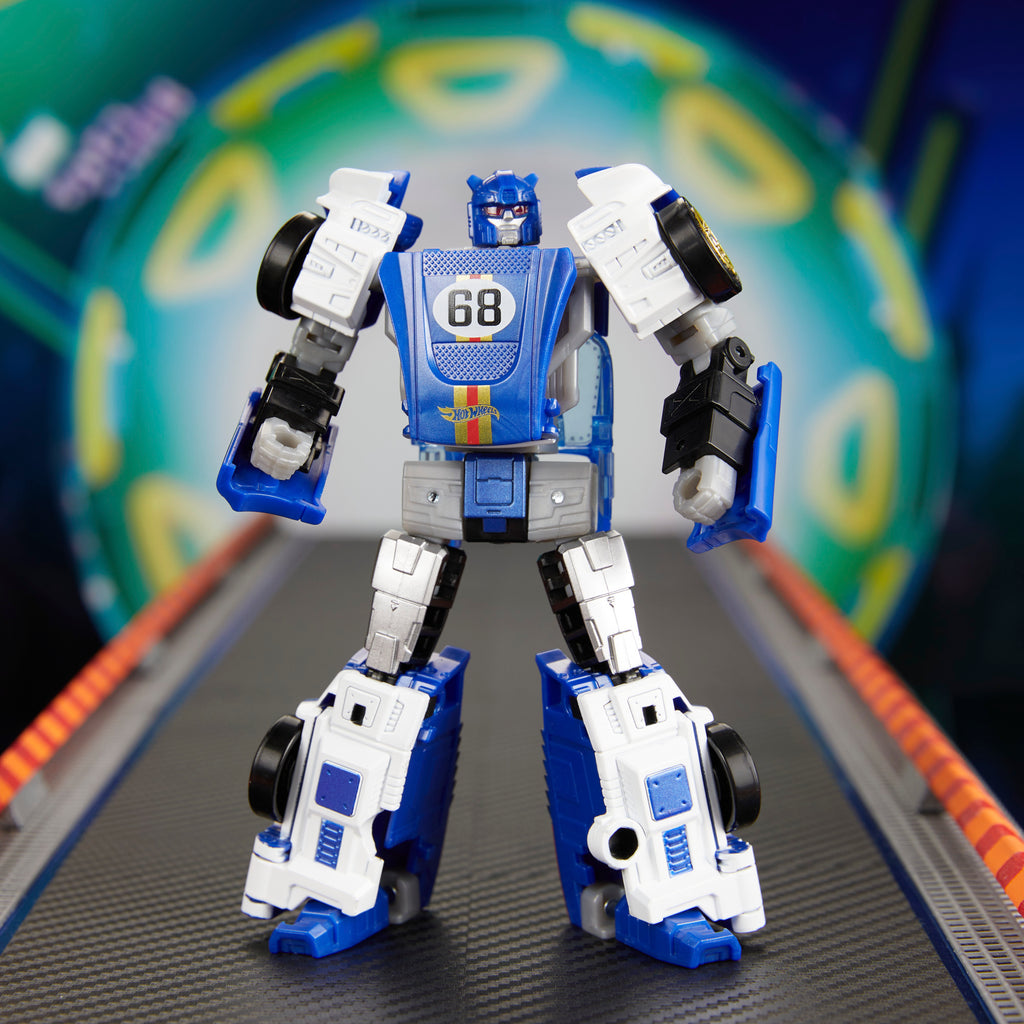[PRE-ORDER] Transformers x Hot Wheels - Deluxe Class El Segundo Coupe Action Figure (G2221)