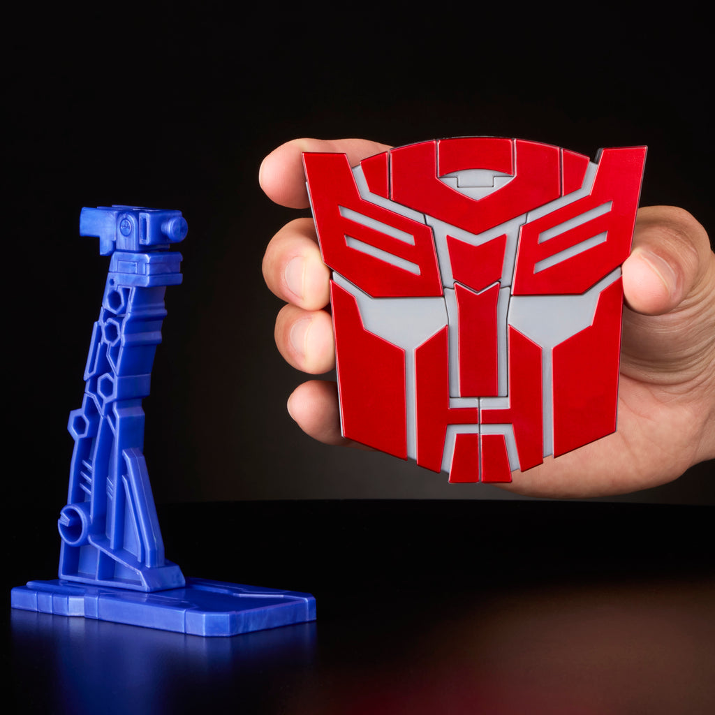 [PRE-ORDER] Transformers Icons - Voyager Class Optimus Prime (Autobot Logo) Action Figure (G3492)