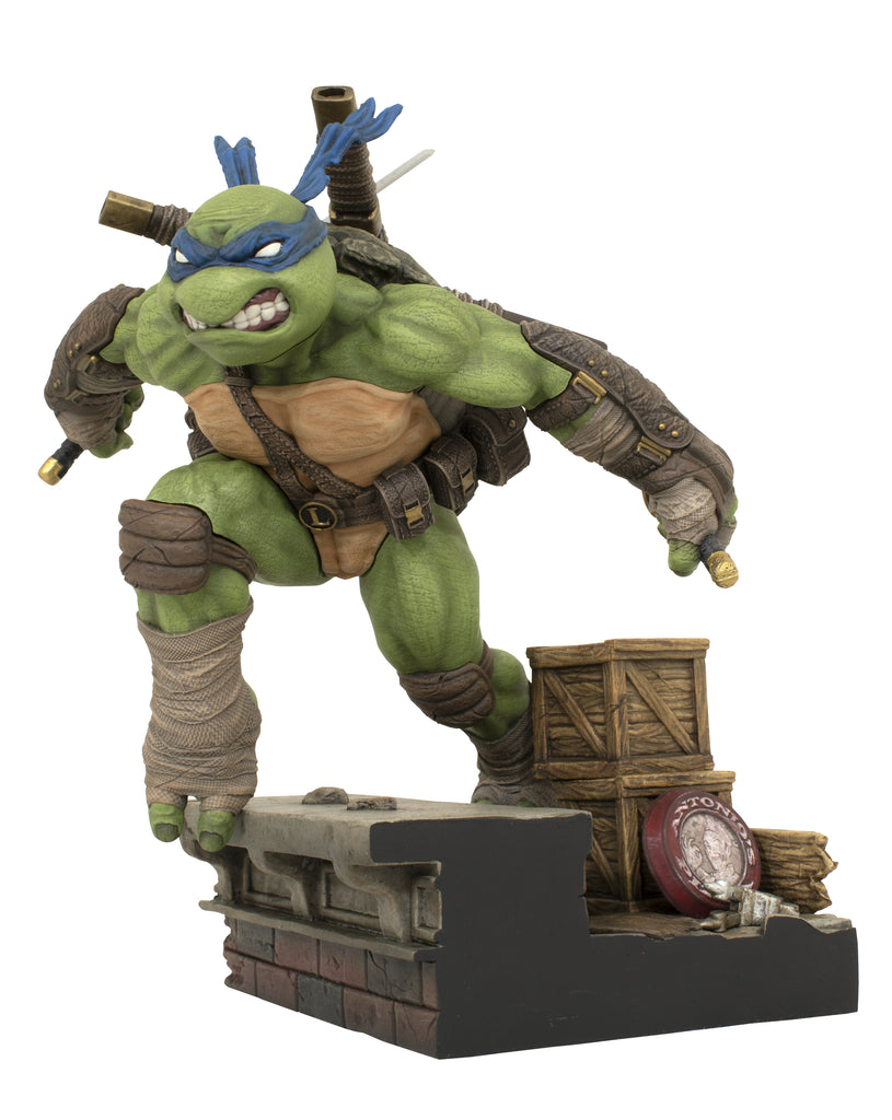 Diamond Select Toys - Teenage Mutant Ninja Turtles - Leonardo PVC Diorama Statue (84724) LOW STOCK