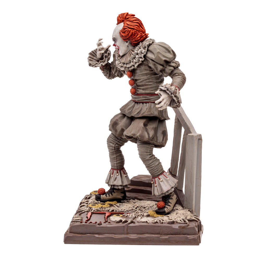 Movie Maniacs WB 100 - Pennywise (IT Chapter Two) Limited Edition 6-Inch Posed Figure (14033)