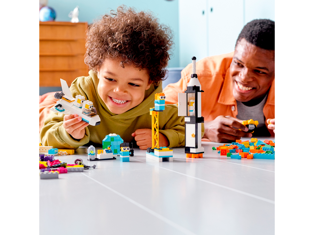 LEGO Classic - Space Mission 1700 pcs (11022) Building Toy