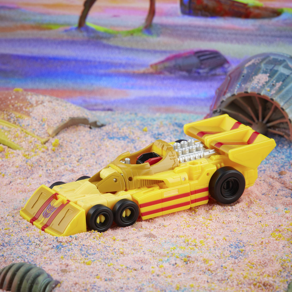 Transformers - Legacy - Deluxe Class Decepticon (Stunticon) Dragstrip Action Figure (F3020)