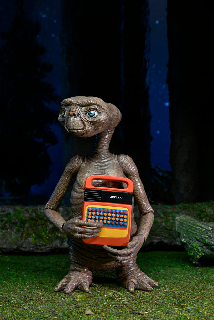 NECA Ultimate E.T. The Extra-Terrestrial 40th anniversary E.T. Action Figure (05507)